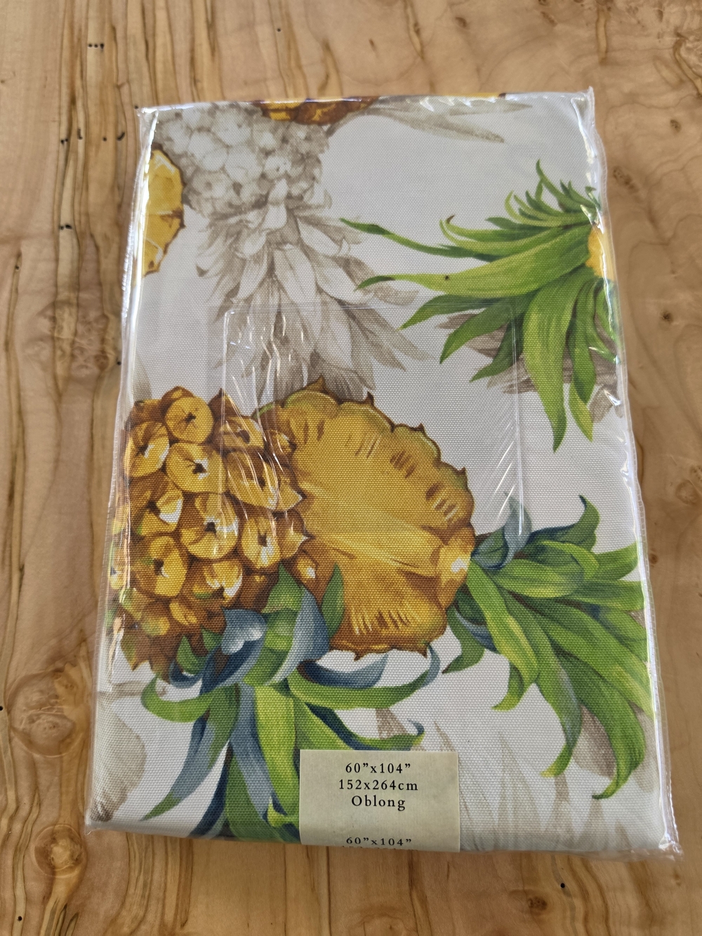 Benson Mills Tropical Pineapple Print Oblong Tablecloth - Fabric - New in Pa